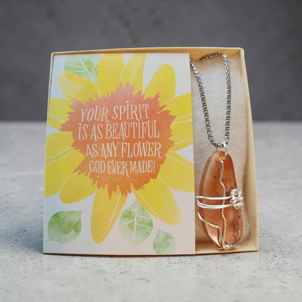 Honey Serenity Wire-Wrapped Pendant – Stainless Steel Chain & Prayer Card Set