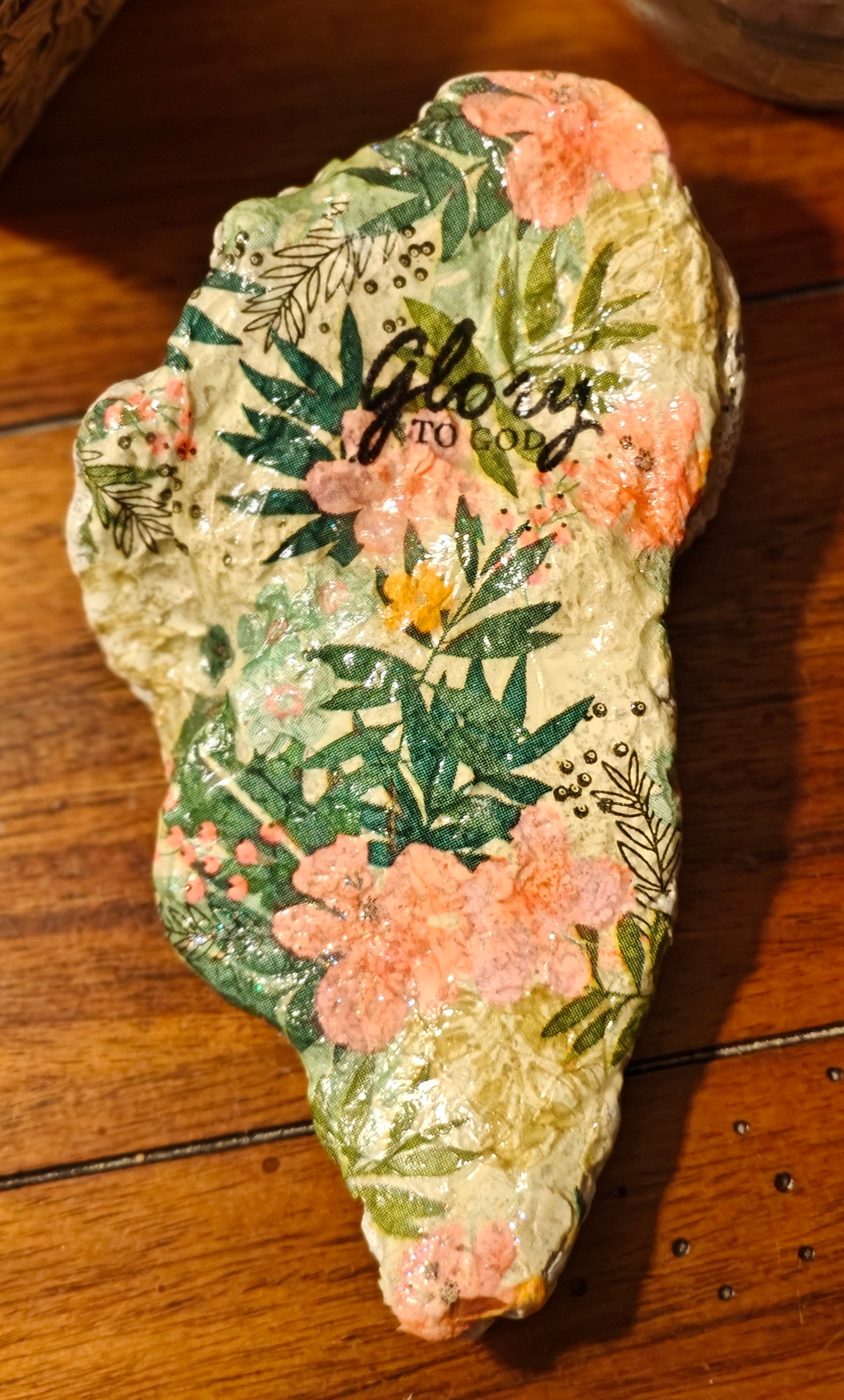 Glory to God" Hand-Decorated Shell – Pink Floral & Green Leaf Design