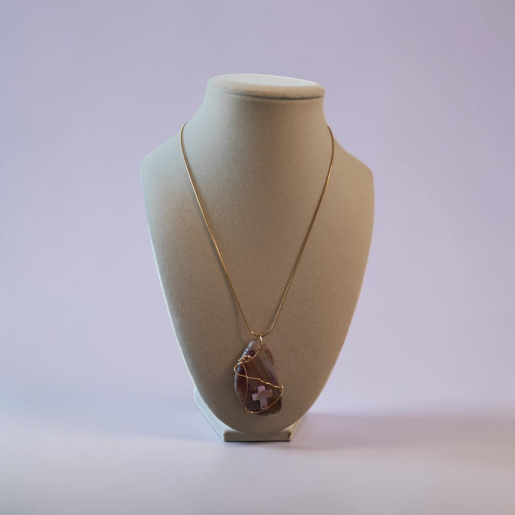 Earth & Violet Natural Stone Necklace – Gold Wire-Wrapped Artisan Pendant