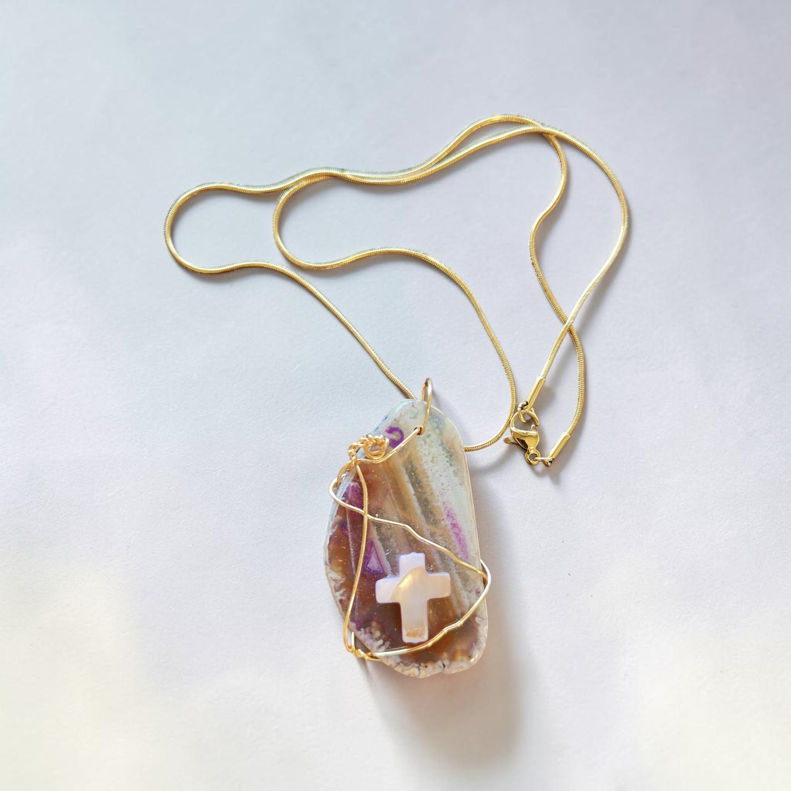 Earth & Violet Natural Stone Necklace – Gold Wire-Wrapped Artisan Pendant