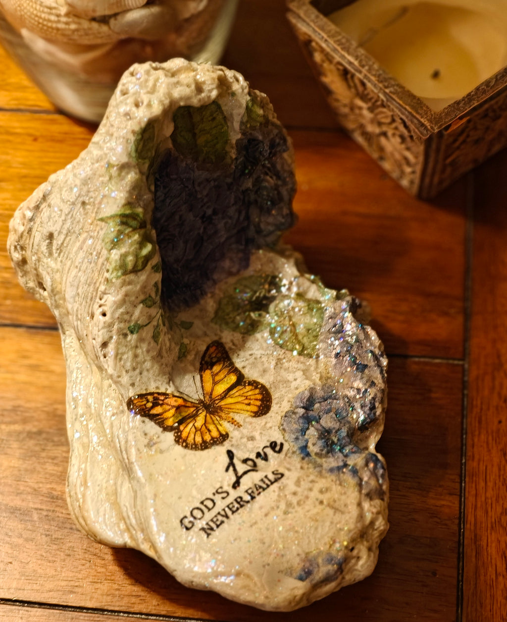 Large "God's Love Never Fails" Statement Shell – Purple Floral & Butterfly Decor