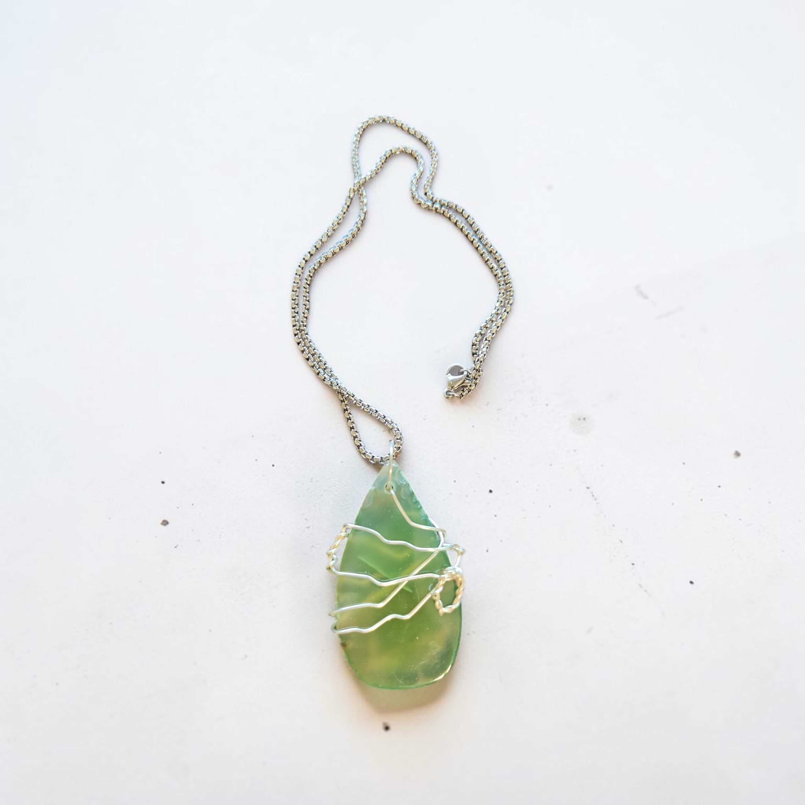 Renewal Soul Swirl Green Stone Pendant – Stainless Steel Chain & Prayer Card Set