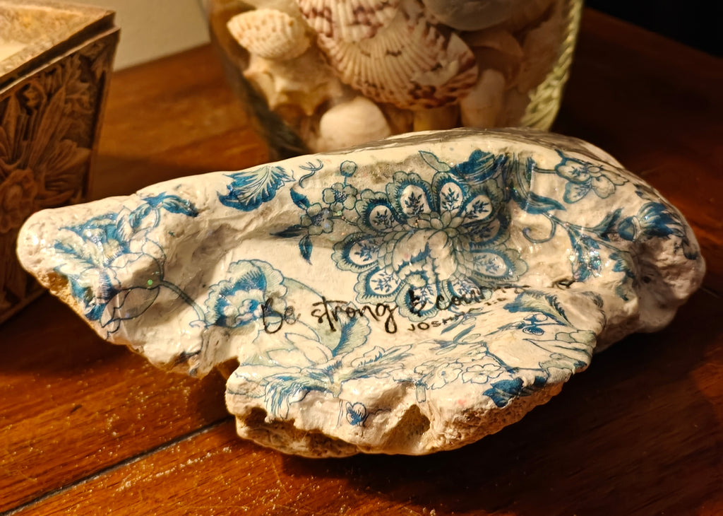 Joshua 1:9 "Be Strong and Courageous" Hand-Decorated Shell – Blue & Off-White Paisley – Scripture Keepsake
