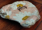 Glory to God" Natural Pink Shell – Hand-Designed Daisy Motif – Medium