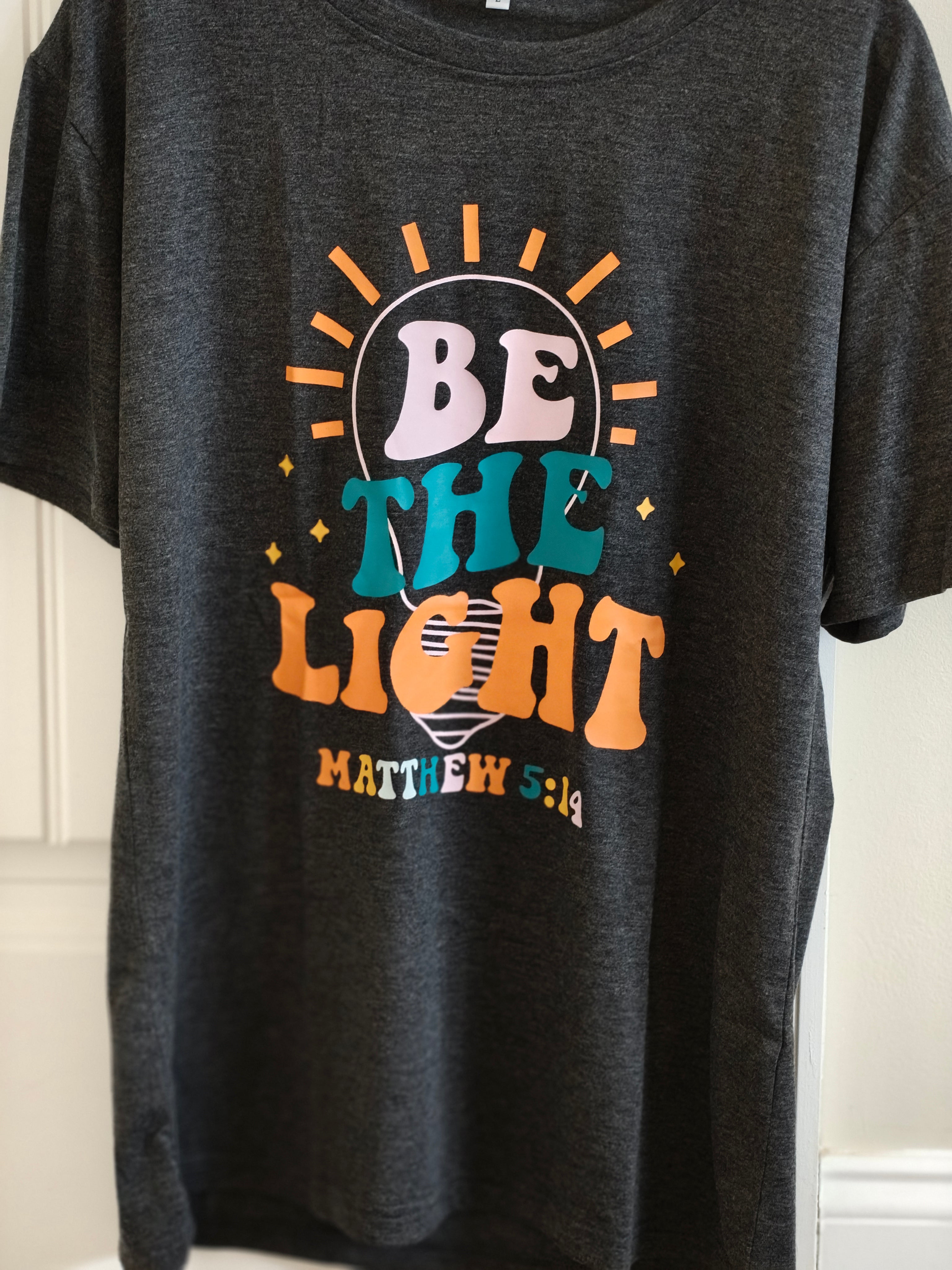Be The Light" Women's Matthew 5:14 Tee – Dark Gray Super Soft Luxury Blend