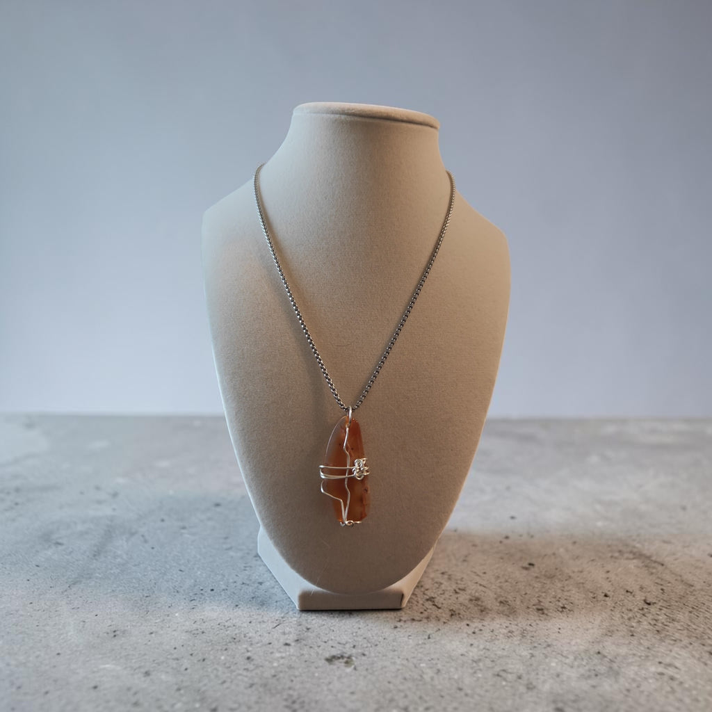 Honey Serenity Wire-Wrapped Pendant – Stainless Steel Chain & Prayer Card Set