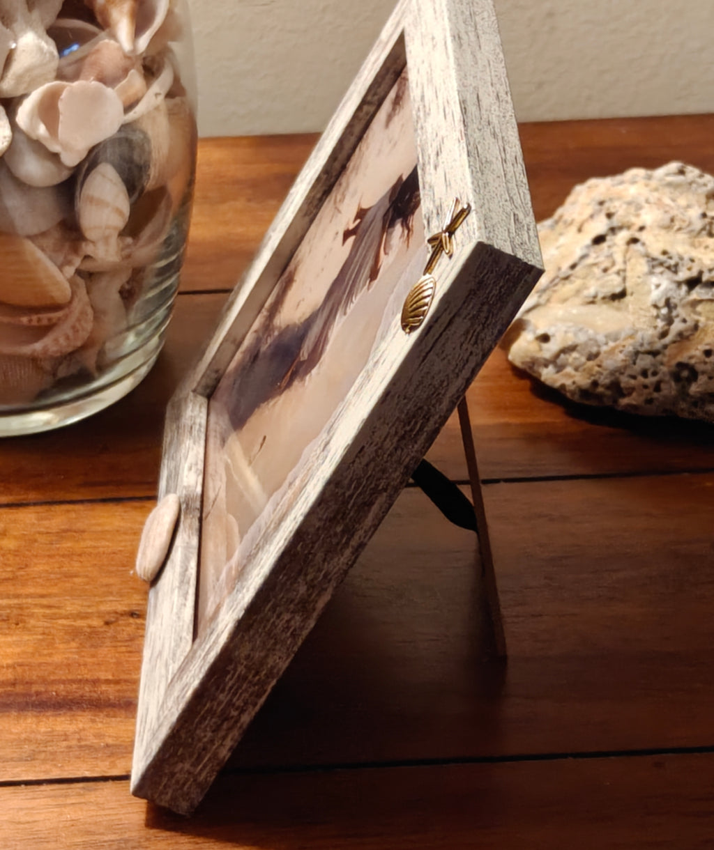 "Footprints" 5x5 Coastal Jesus Frame – Gold Seashell & Starfish Decor