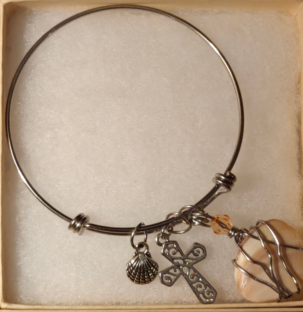 "Seaside beauty with meaningful faith bracelet"